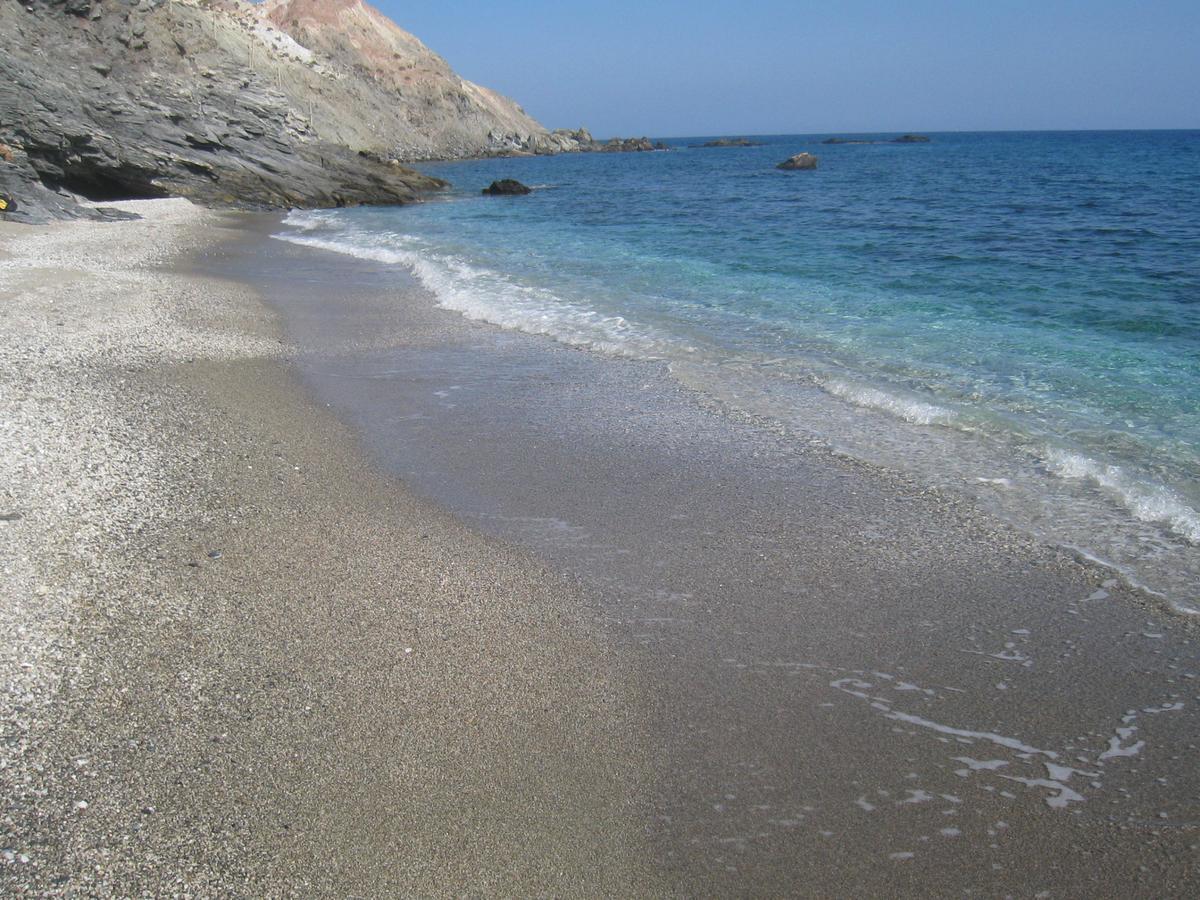 Agia Kiriaki Beach  Psaravolada Hotel Milos المظهر الخارجي الصورة